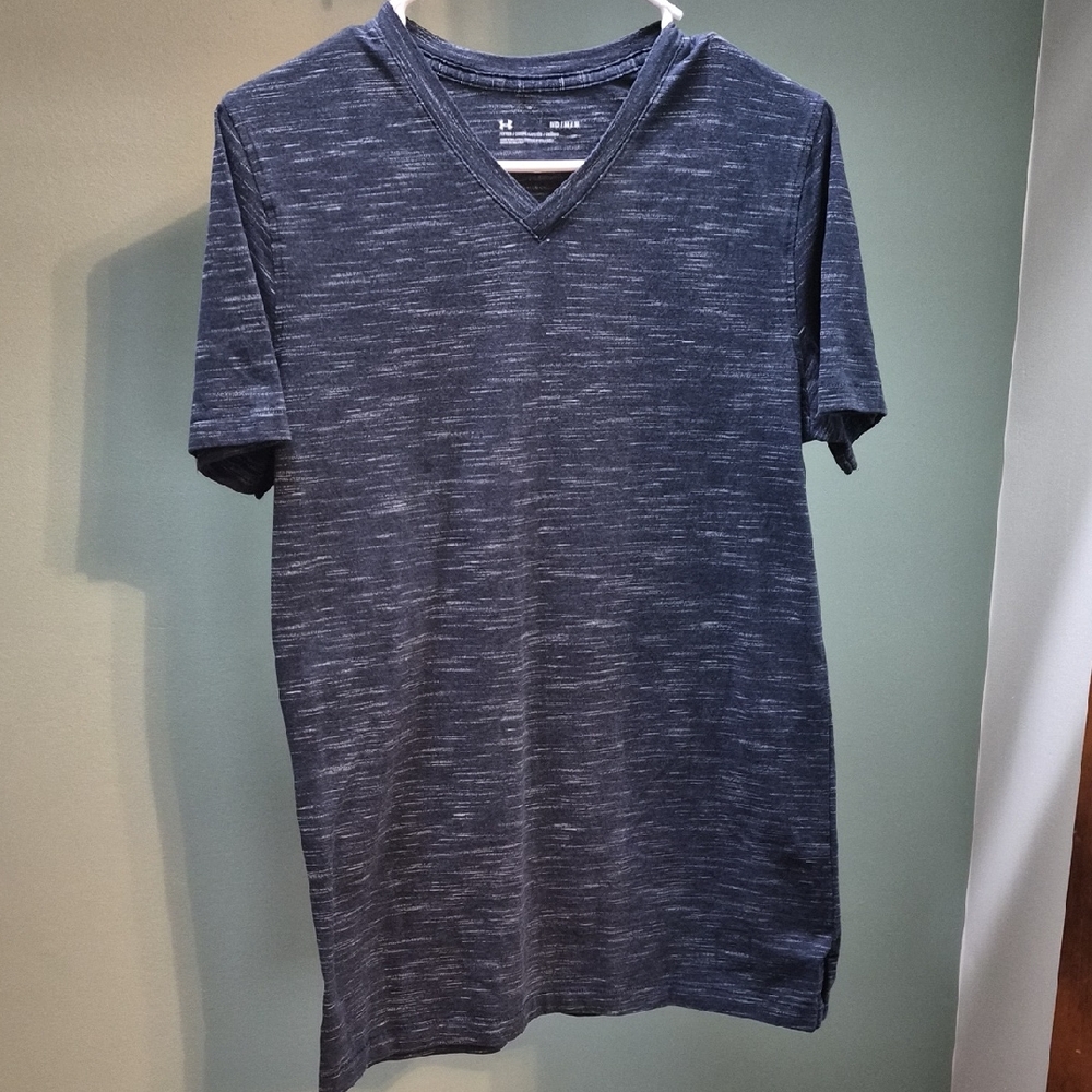 Under Armour Men's Blue Fitted V-Neck T-Shirt